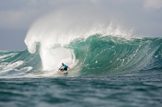Kelly Slater (USA) was going for another Pipe Masters title but that quest ended in the Semi Finals. © ASP / Cestari